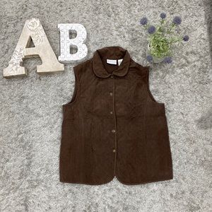 Alfred Dunner Womens Suede/Sweater Vest